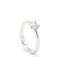 Anillo solitario con una piedra en centro de cuarzo adamantino 